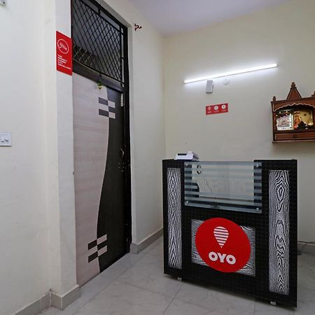 Oyo Triage Home Stay Нойда Экстерьер фото