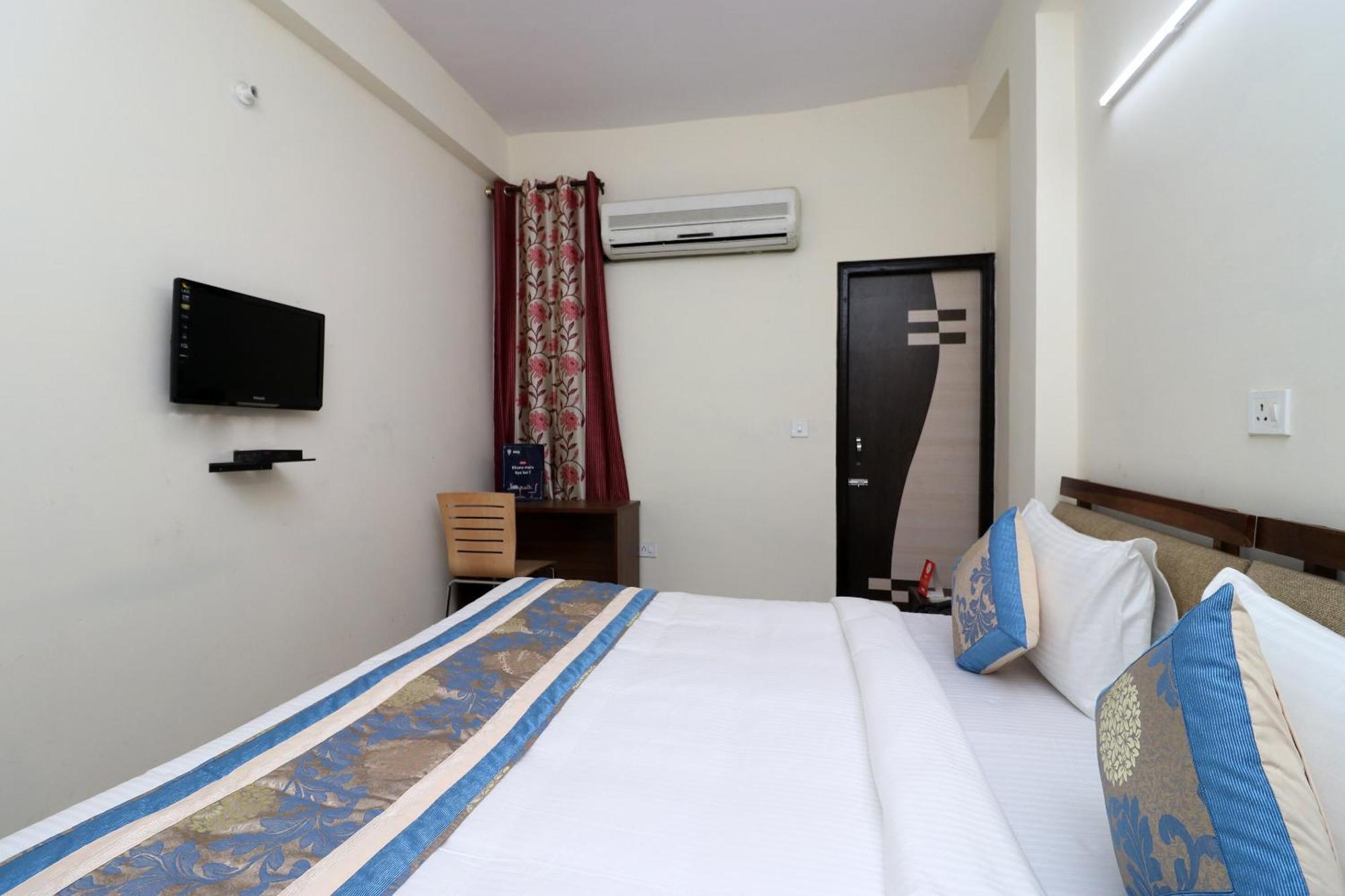 Oyo Triage Home Stay Нойда Экстерьер фото