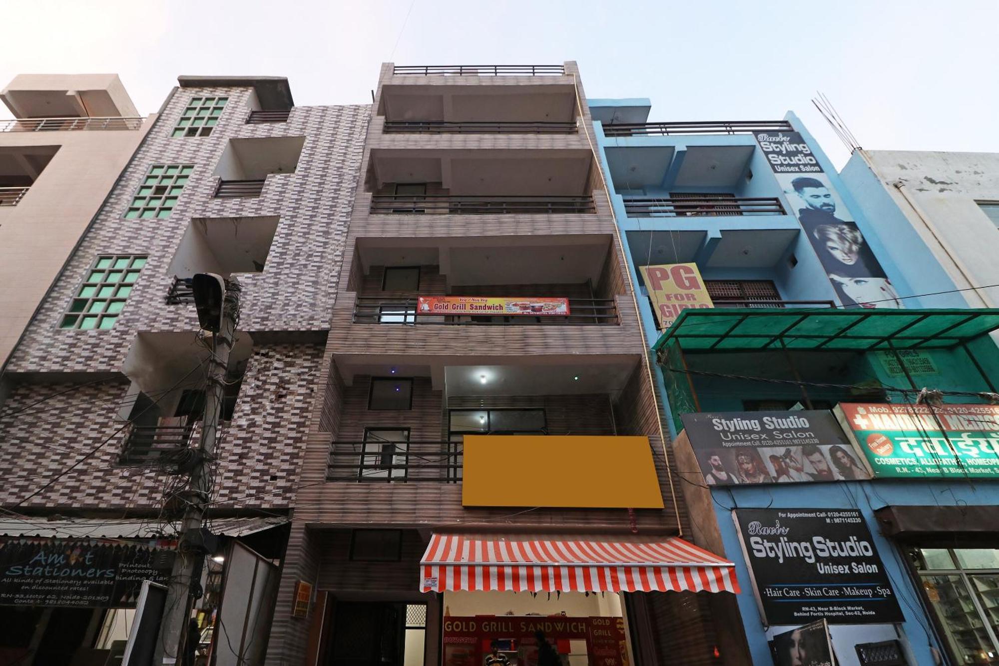 Oyo Triage Home Stay Нойда Экстерьер фото