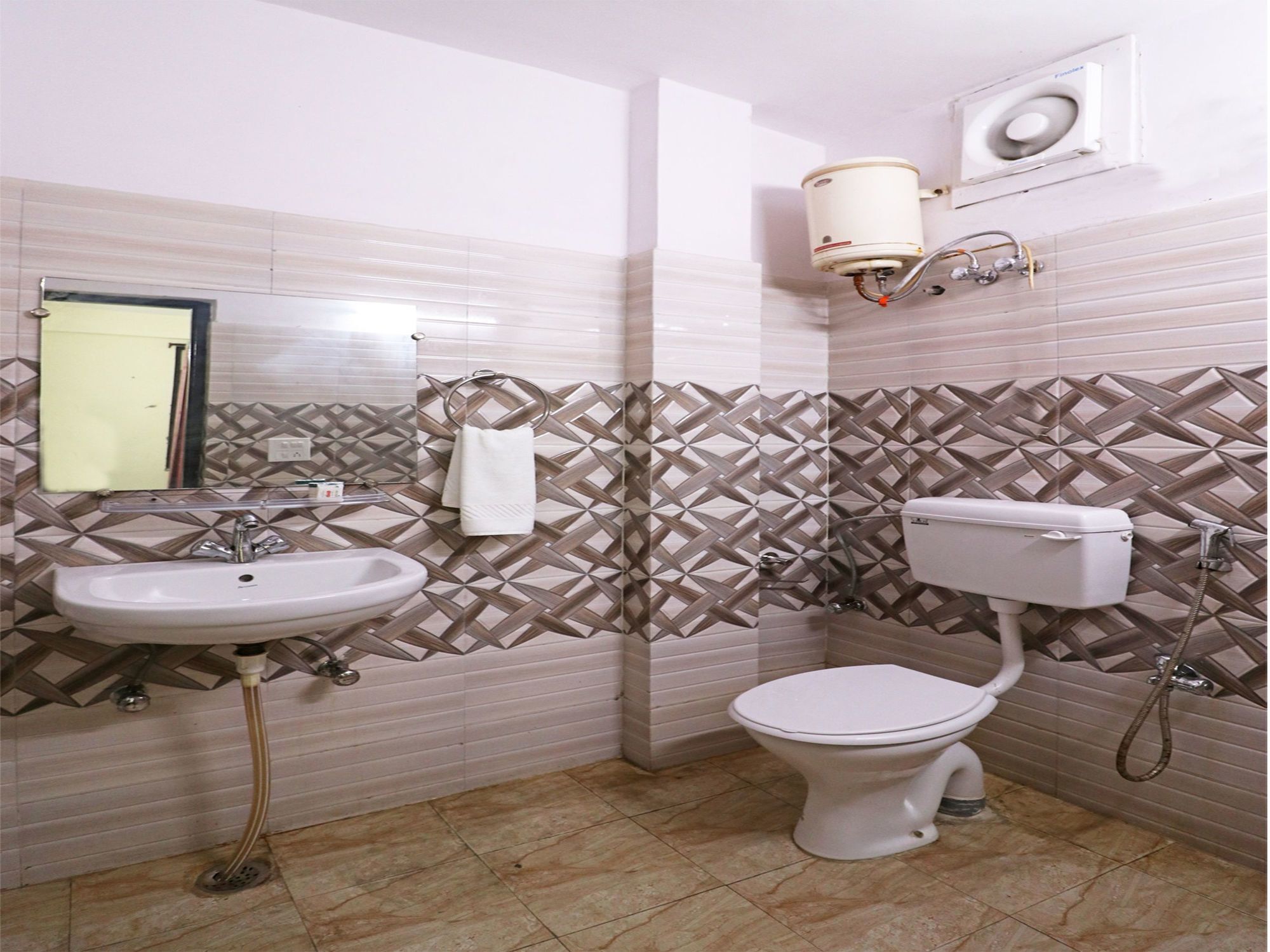 Oyo Triage Home Stay Нойда Экстерьер фото
