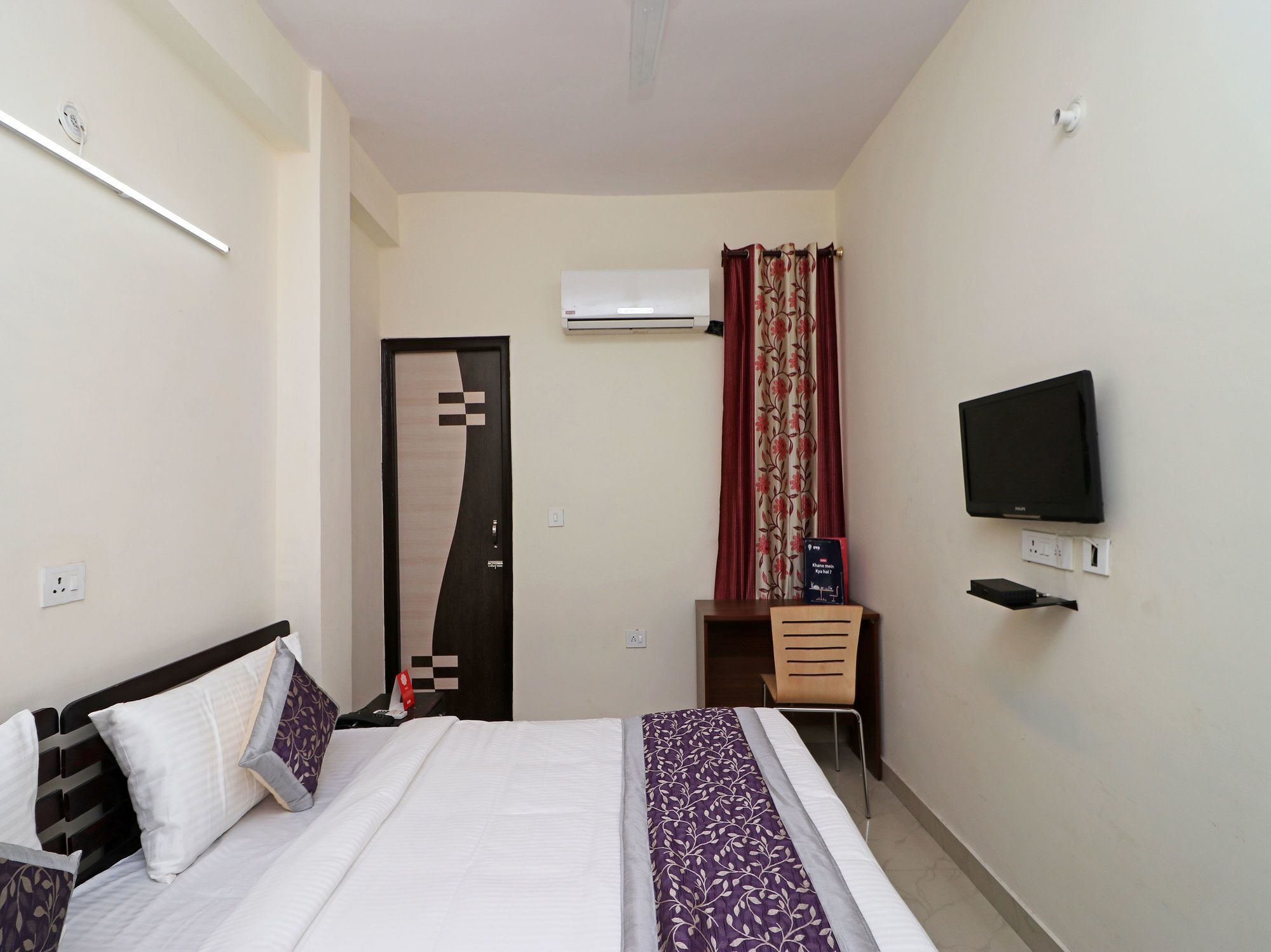 Oyo Triage Home Stay Нойда Экстерьер фото